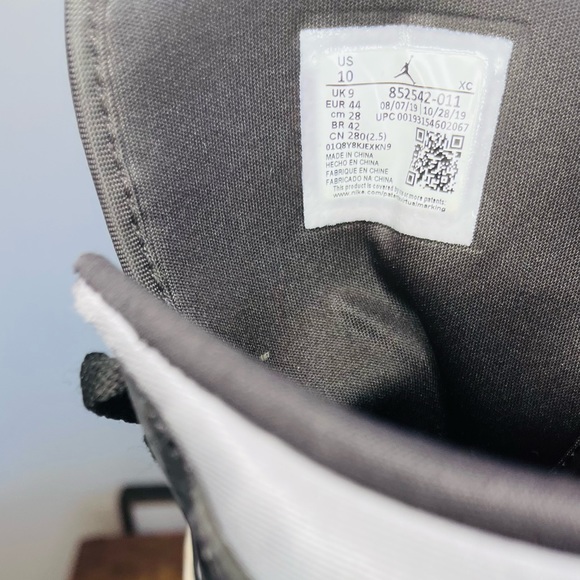 Air Jordan 1 Mid SE 'Satin Smoke Grey' 852542-011 - Picture 6 of 6